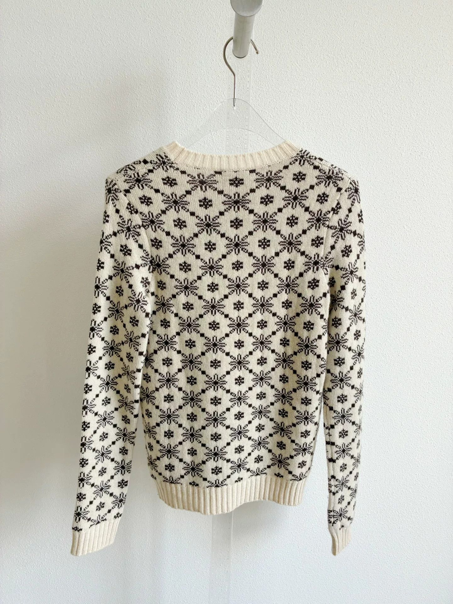 Chanel Chanel Snowflake Cashmere Sweater Size XXS / US 00 / IT 34 - 3 Thumbnail