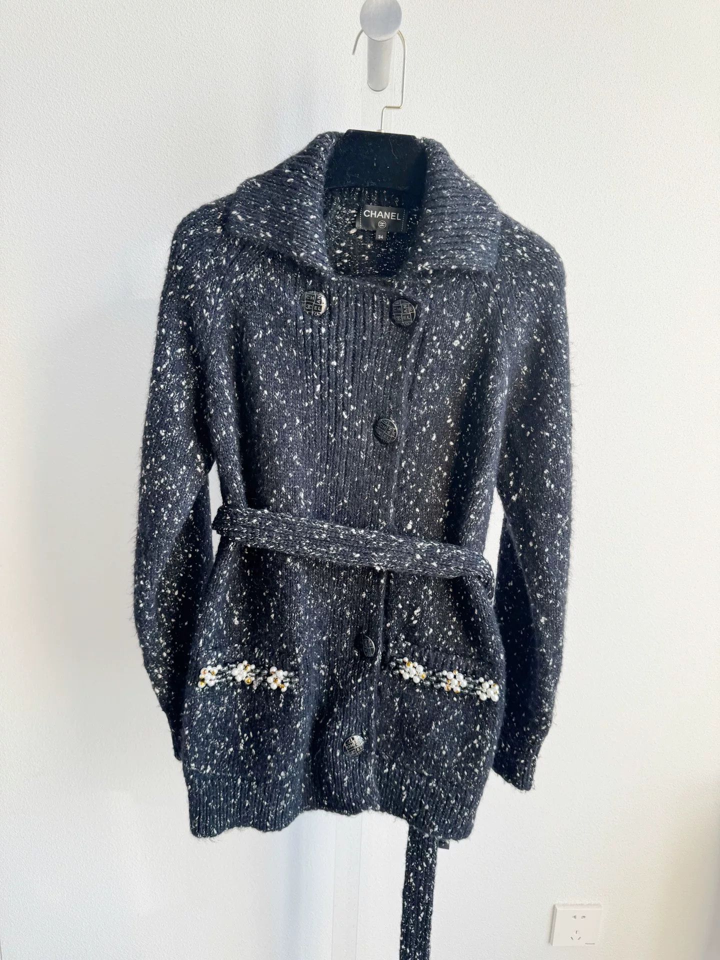 Chanel Chanel 18B Snowflake Pearl Wool Coat Size XXS / US 00 / IT 34 - 2 Thumbnail