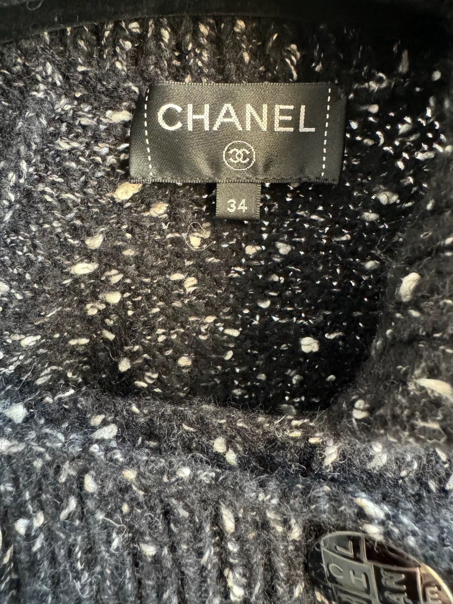 Chanel Chanel 18B Snowflake Pearl Wool Coat Size XXS / US 00 / IT 34 - 4 Thumbnail