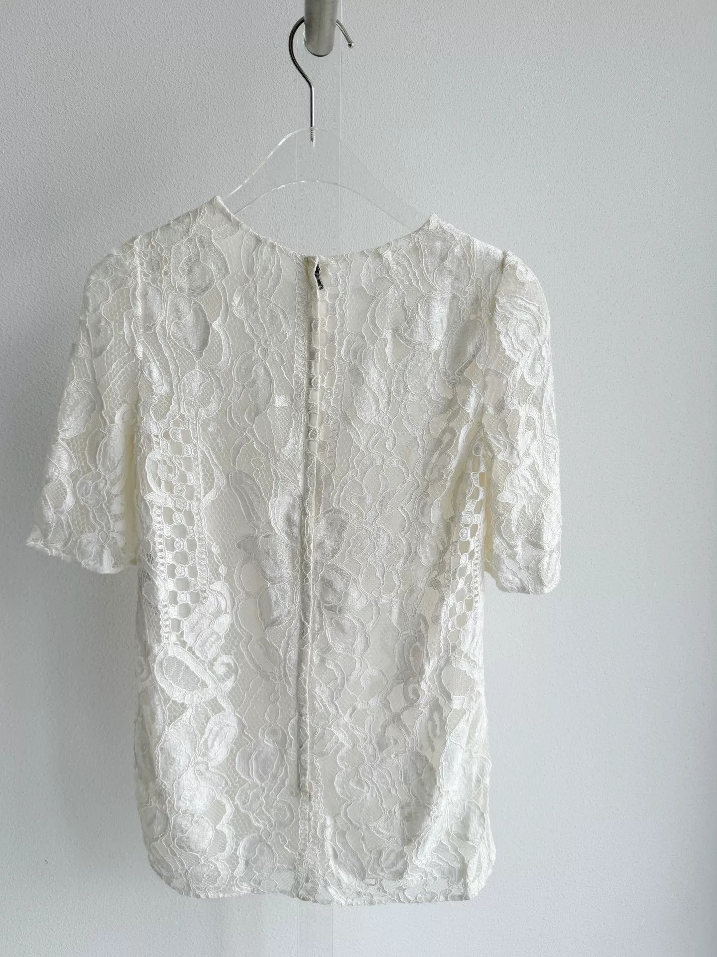Dolce & Gabbana Dolce&Gabbana White Lace Top Size XS / US 0-2 / IT 36-38 - 2 Thumbnail