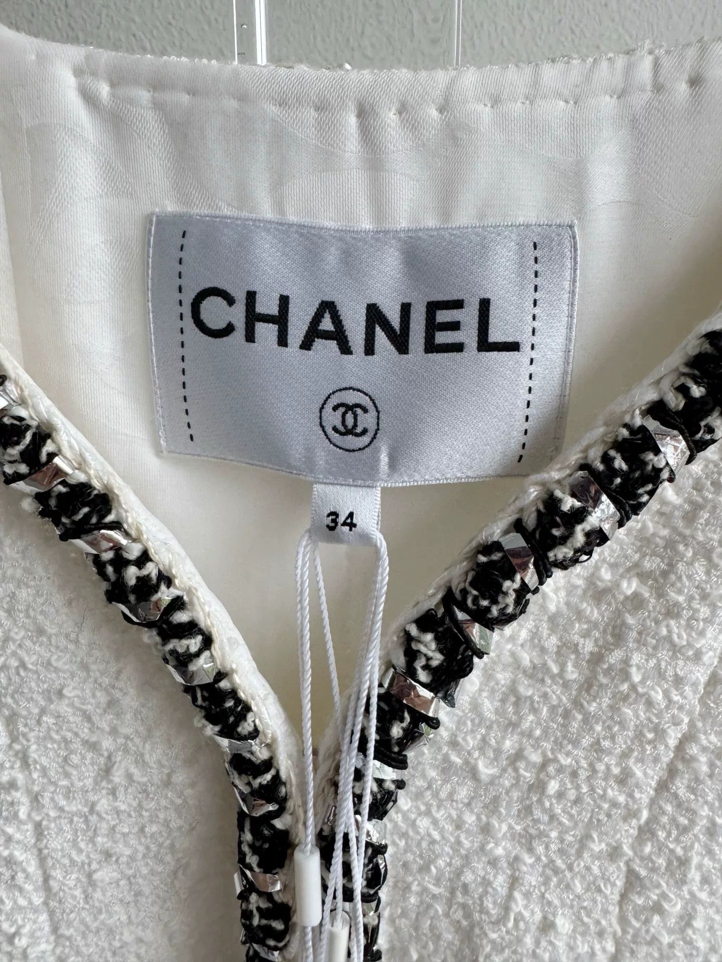 Chanel Chanel 22P White Black Trim Coat Size XXS / US 00 / IT 34 - 4 Thumbnail