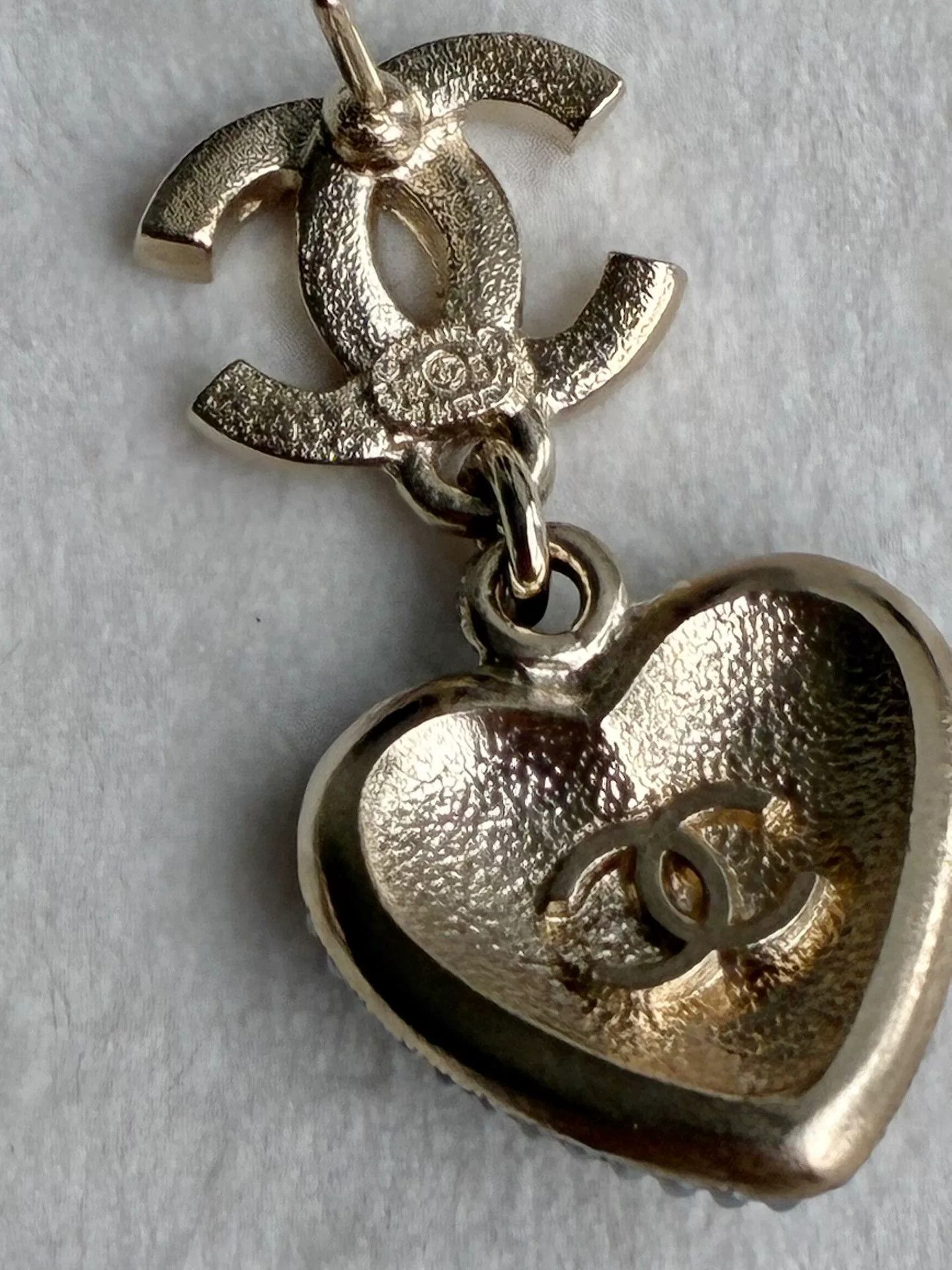 Chanel Chanel 22F Black Diamond Heart Earrings Size ONE SIZE - 6 Thumbnail