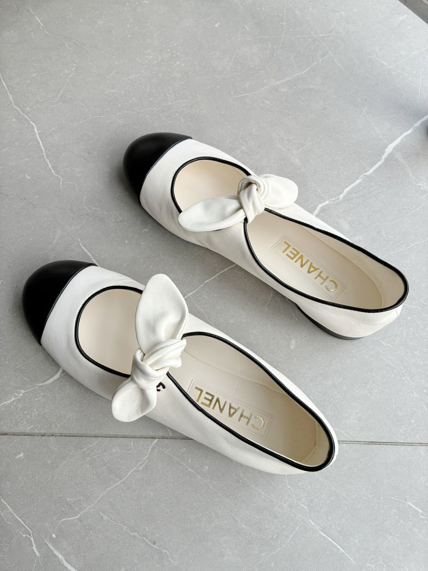Chanel Chanel 25C Bow Mary Jane Shoes Size US 6 / IT 36 - 3 Thumbnail