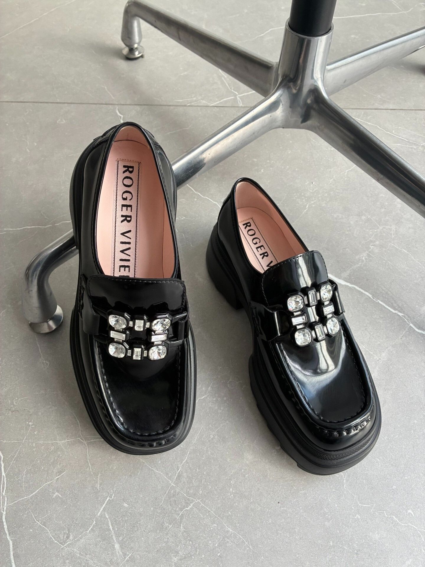 Roger Vivier Roger Vivier Wallaviv Platform Loafers Size US 5 / IT 35 - 2 Thumbnail