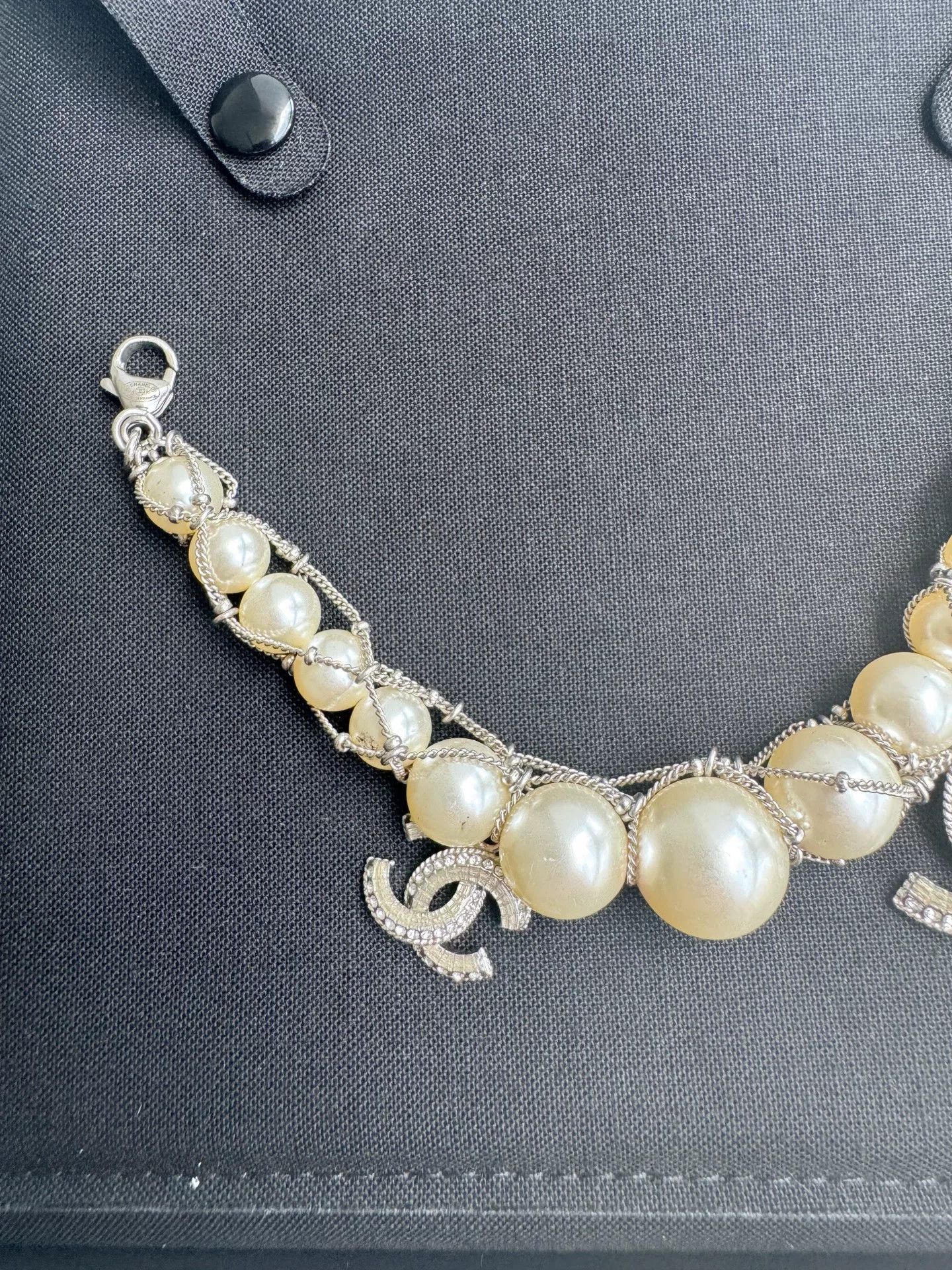 Chanel Chanel Pearl Double C Diamond Logo Bracelet Size ONE SIZE - 4 Thumbnail