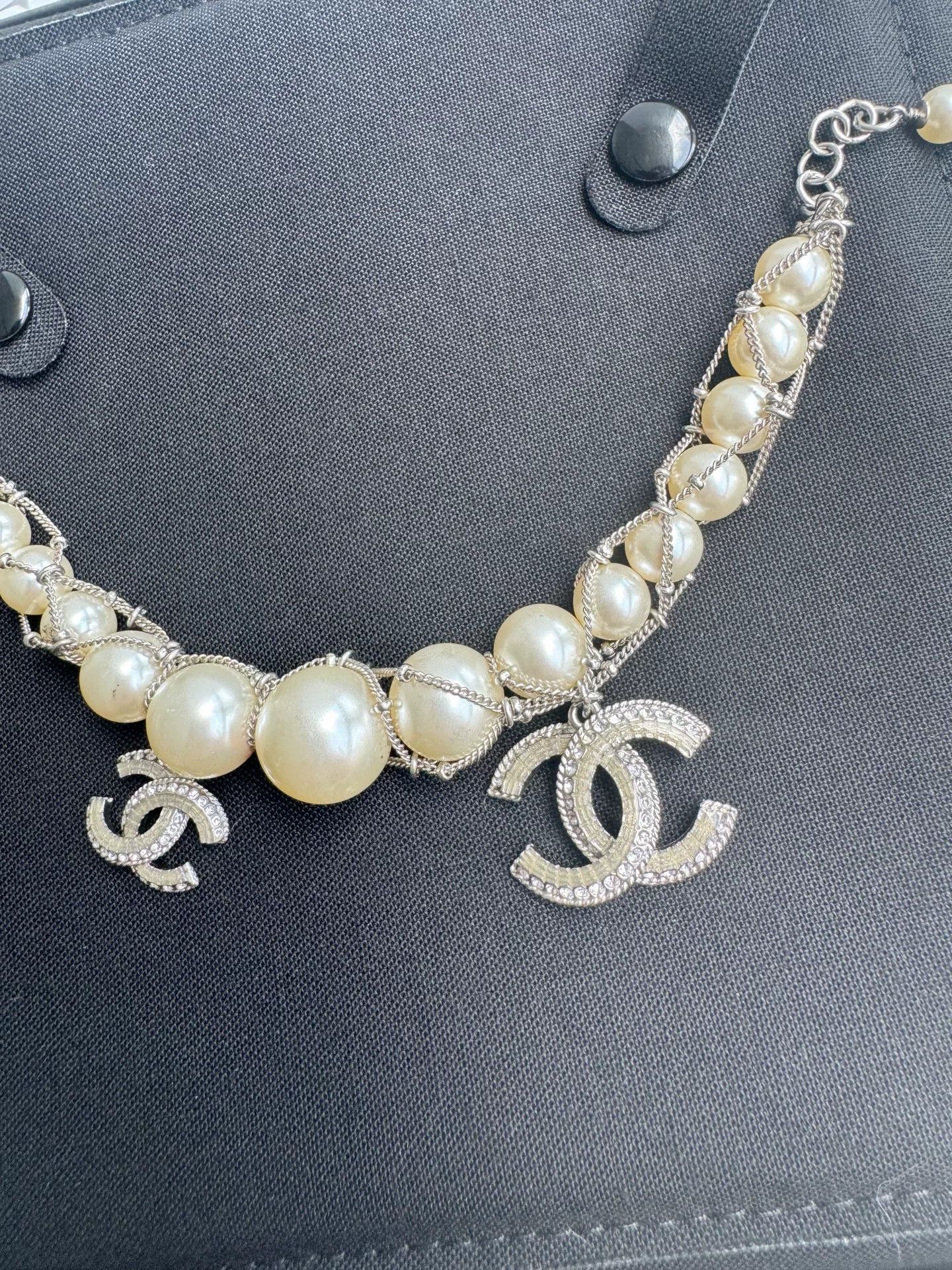 Chanel Chanel Pearl Double C Diamond Logo Bracelet Size ONE SIZE - 3 Thumbnail