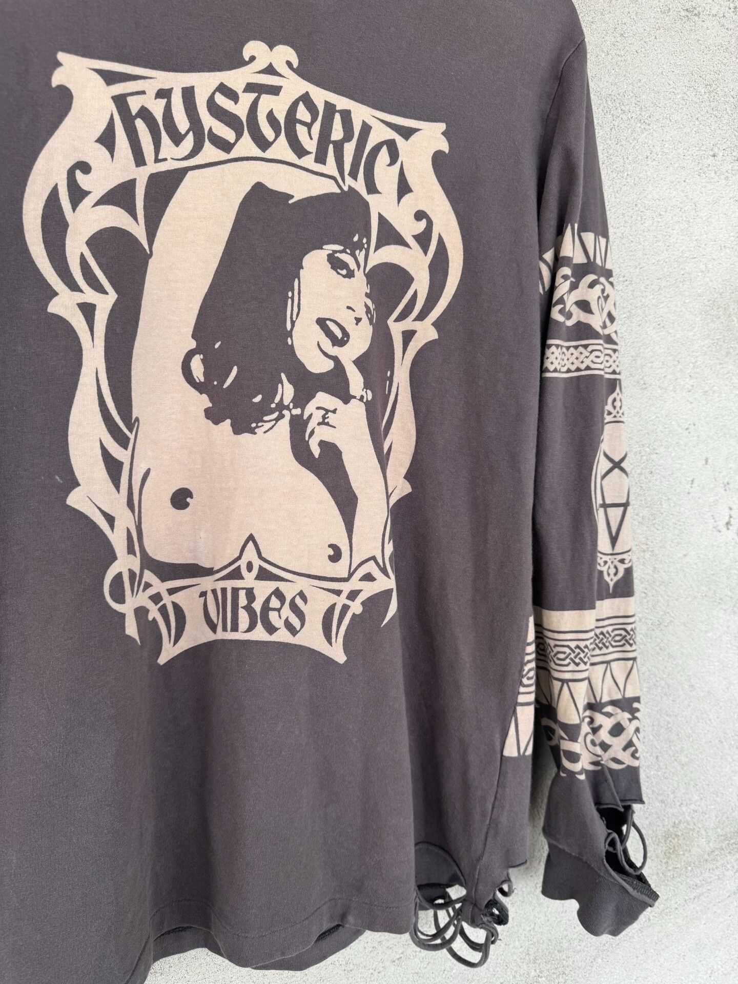 Hysteric Glamour Hysteric Glamour Tattoo Totem Long Sleeve Size M / US 6-8 / IT 42-44 - 3 Thumbnail