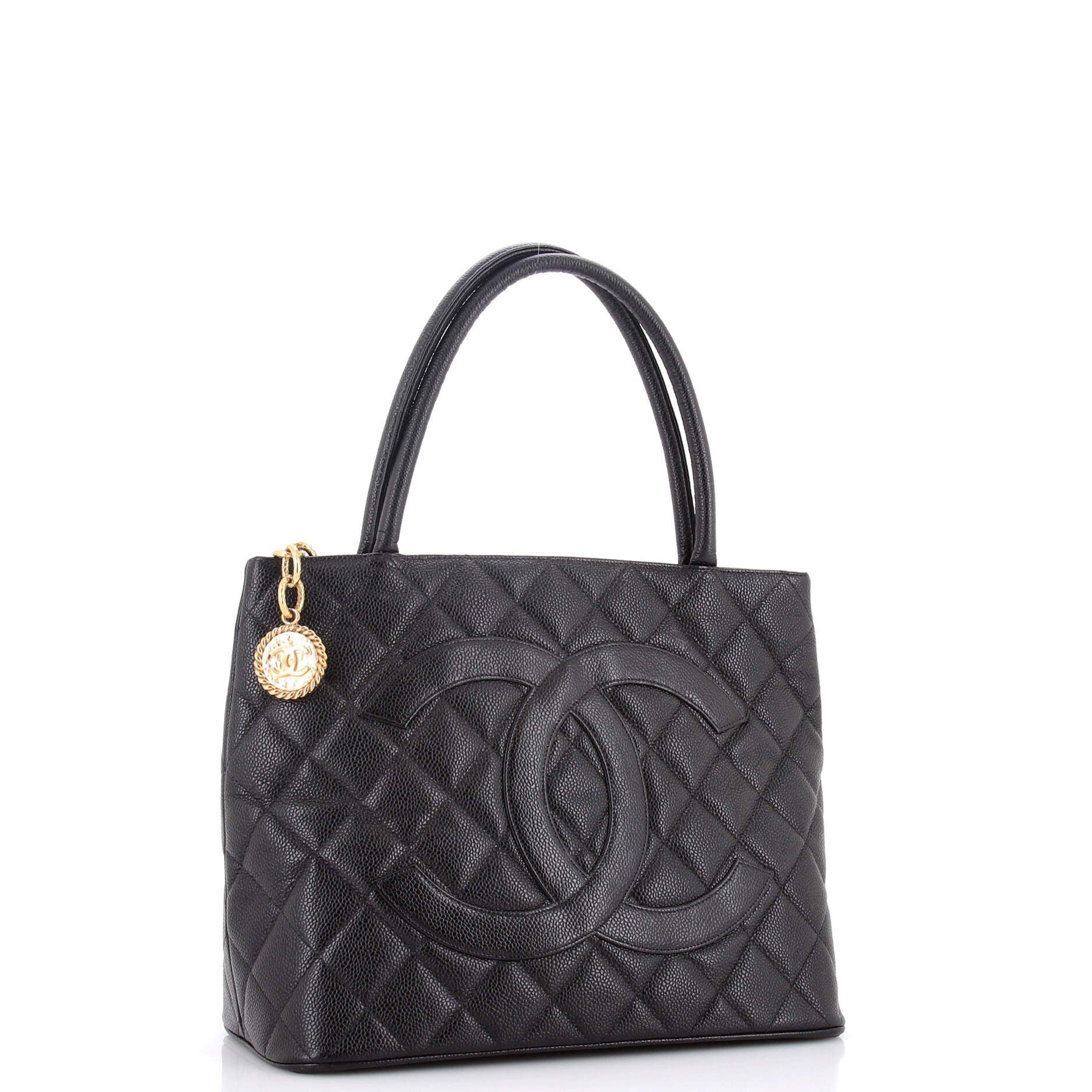 Chanel Medallion Tote Size ONE SIZE - 2 Thumbnail