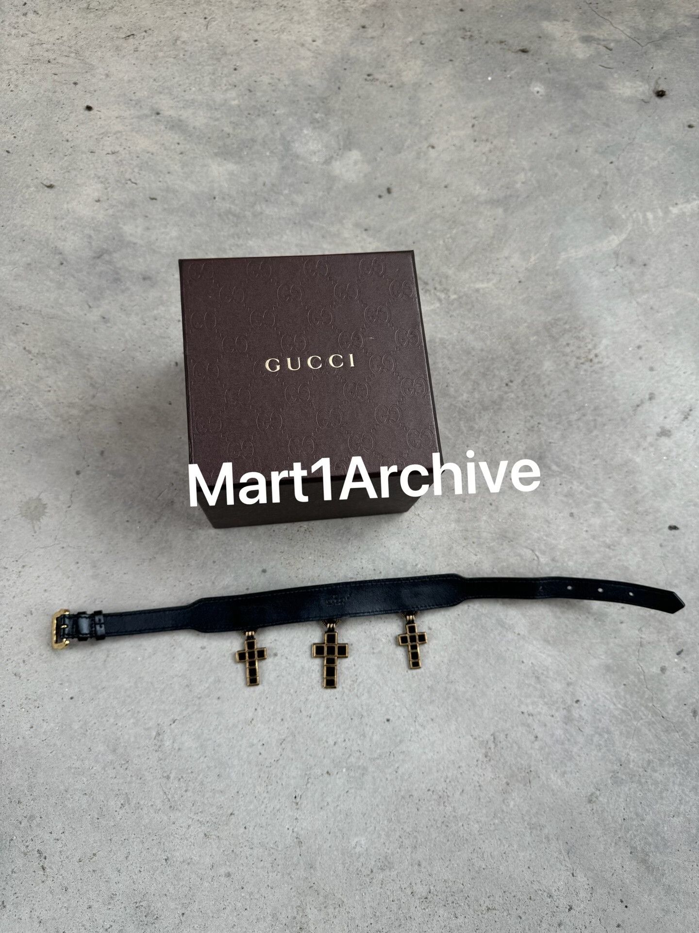 Gucci 19 Resort Lion Cross Leather Choker