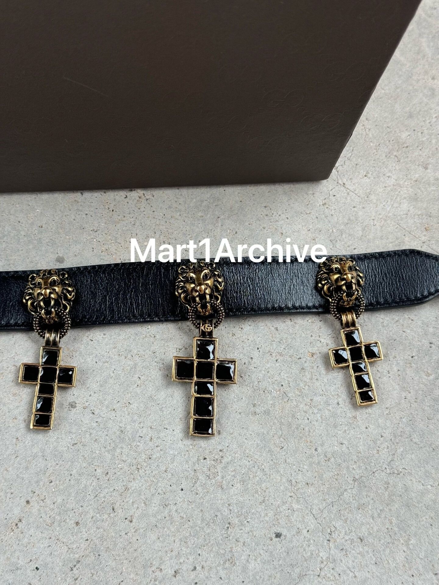 Gucci 19 Resort Lion Cross Leather Choker