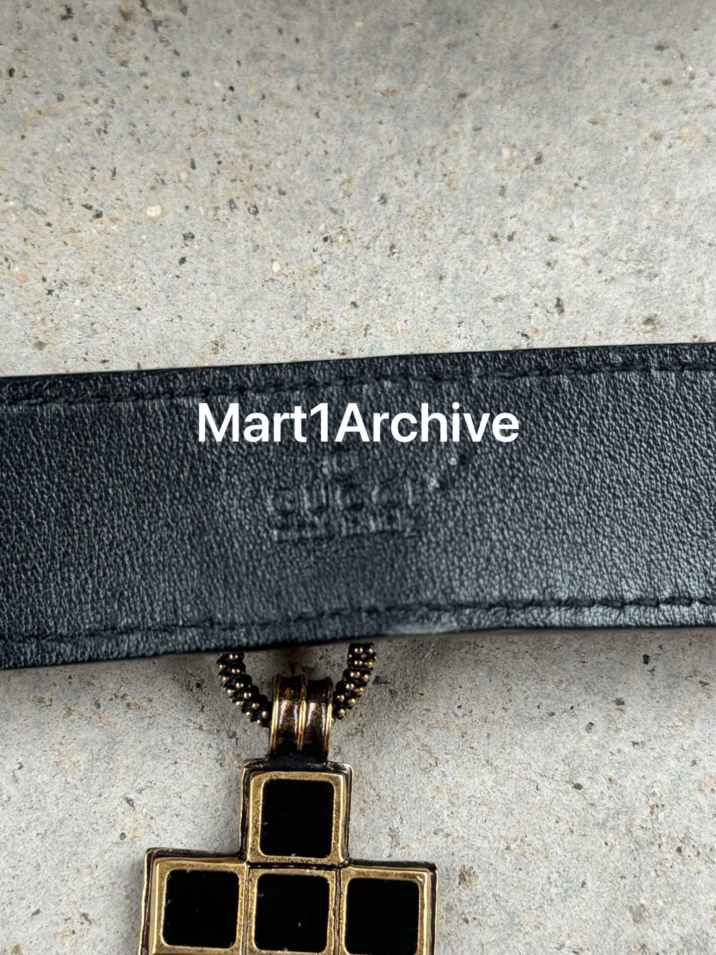 Gucci 19 Resort Lion Cross Leather Choker