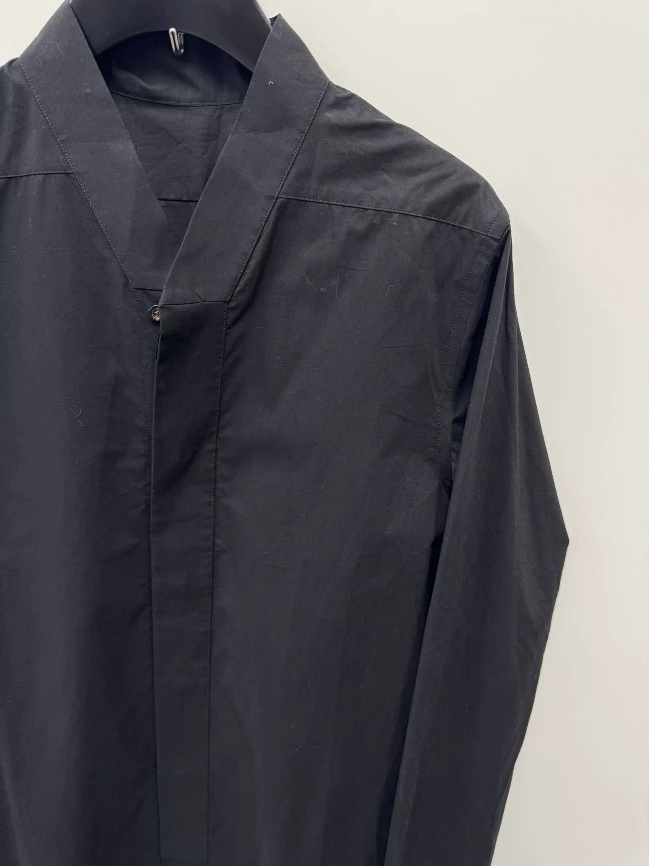 Rick Owens Rick Owens Men's Black V-Neck Long Shirt Size US S / EU 44-46 / 1 - 3 Thumbnail