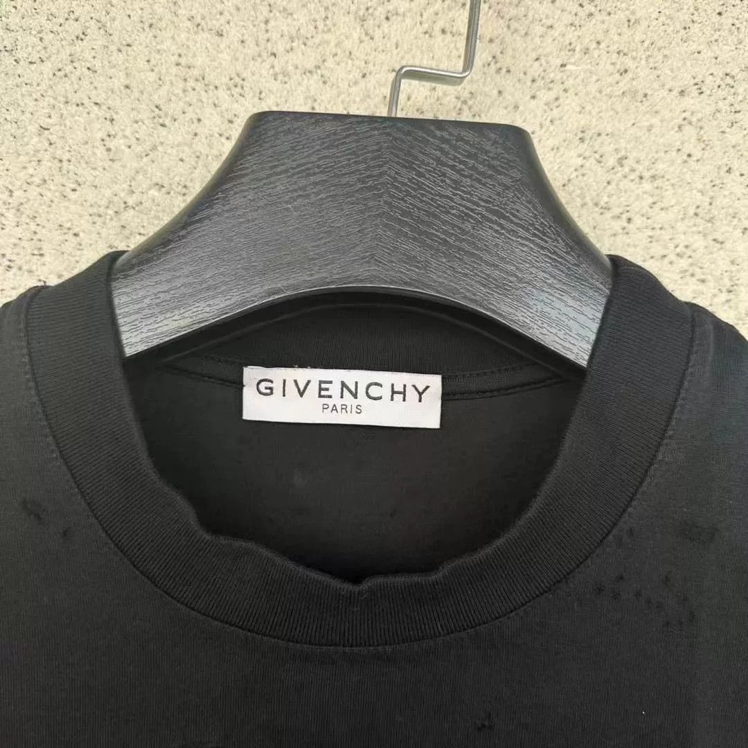 Givenchy Givenchy New Oversized Large Hole Tee Size XXS / US 00 / IT 34 - 2 Thumbnail