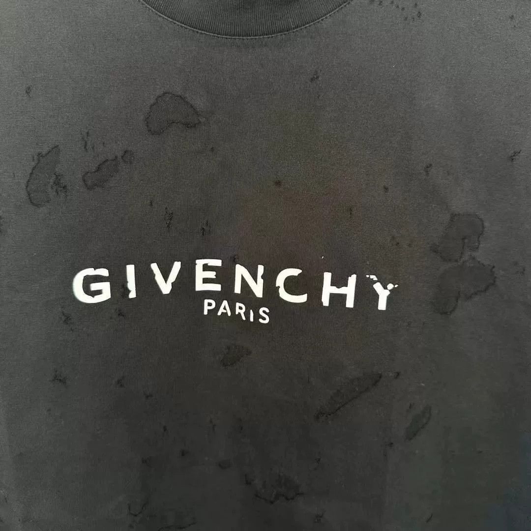Givenchy Givenchy New Oversized Large Hole Tee Size XXS / US 00 / IT 34 - 3 Thumbnail