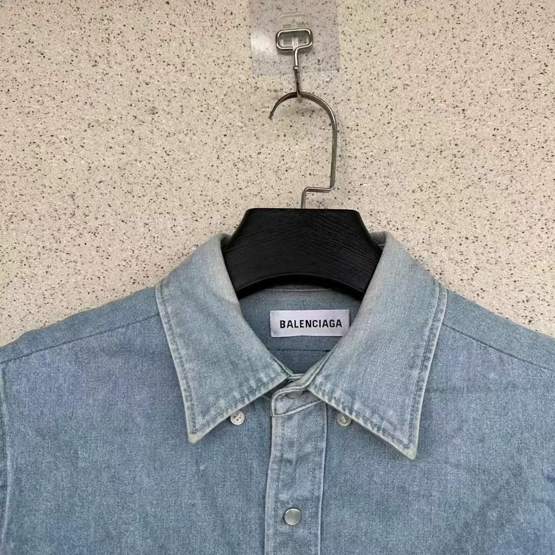 Balenciaga Balenciaga Back Logo Denim Shirt Size S / US 4 / IT 40 - 2 Thumbnail