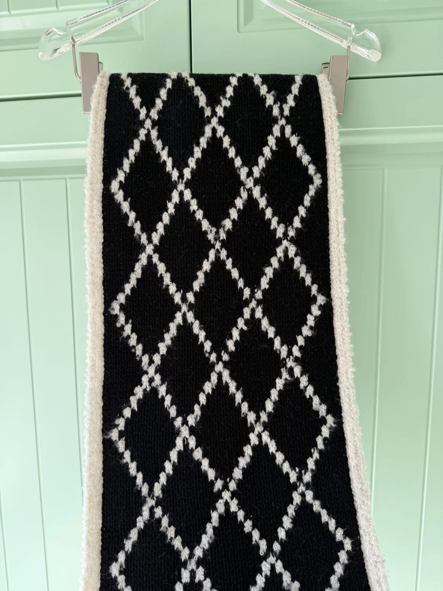 Chanel Chanel Black White Quilted Cashmere Scarf Size ONE SIZE - 9 Thumbnail