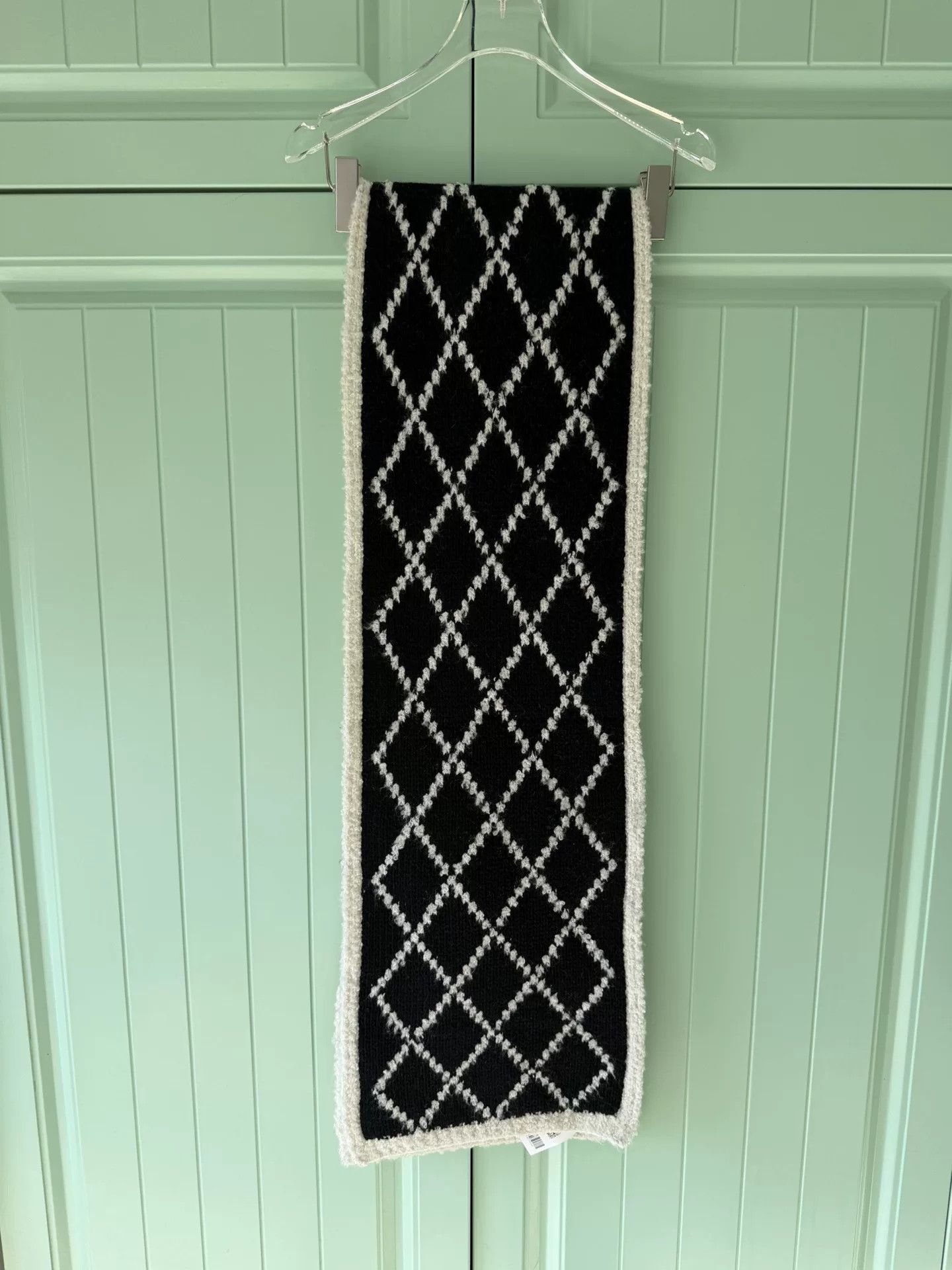Chanel Chanel Black White Quilted Cashmere Scarf Size ONE SIZE - 2 Thumbnail