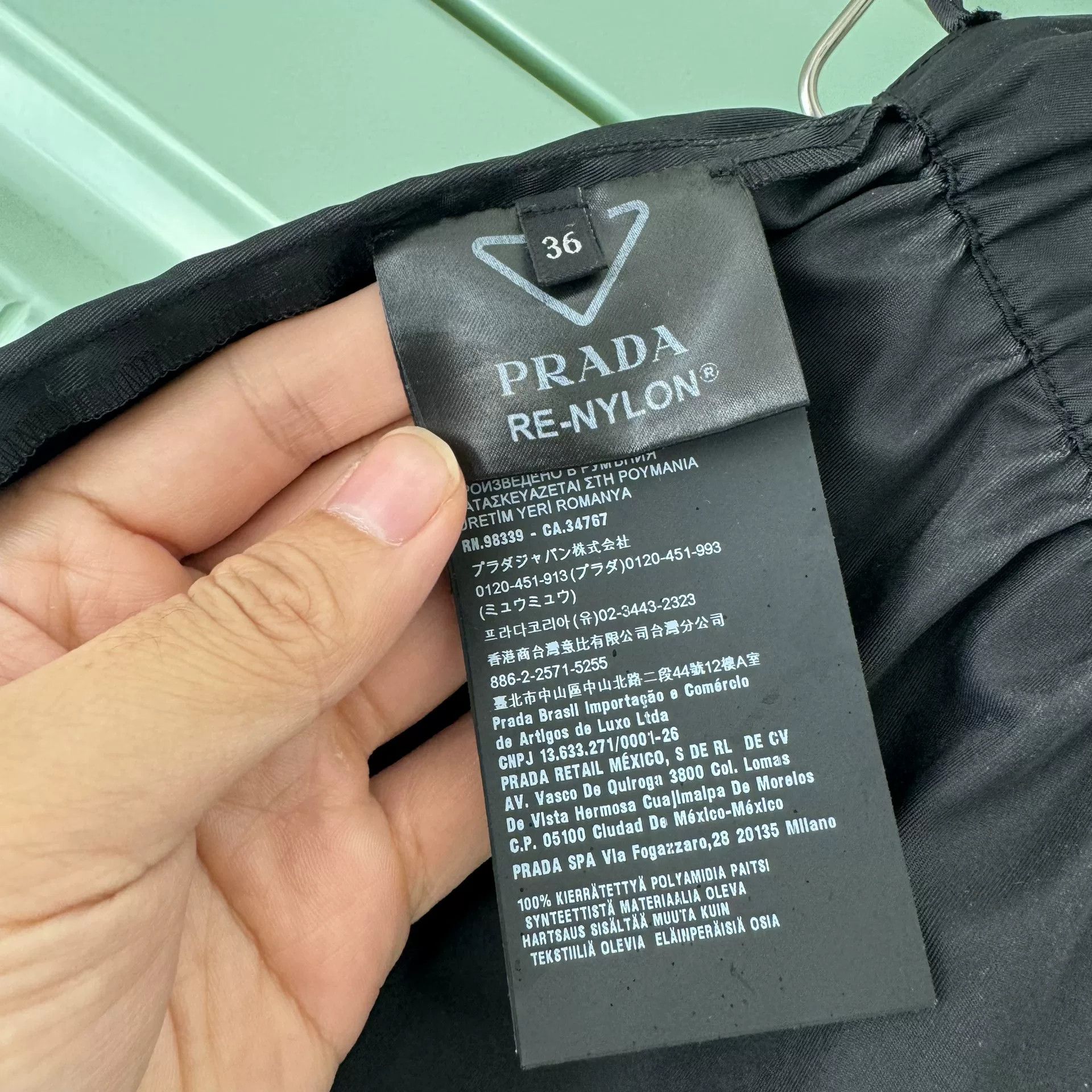 Prada Prada RE-NYLON Black Shorts Size 36 Size US 36 / EU 52 - 4 Thumbnail