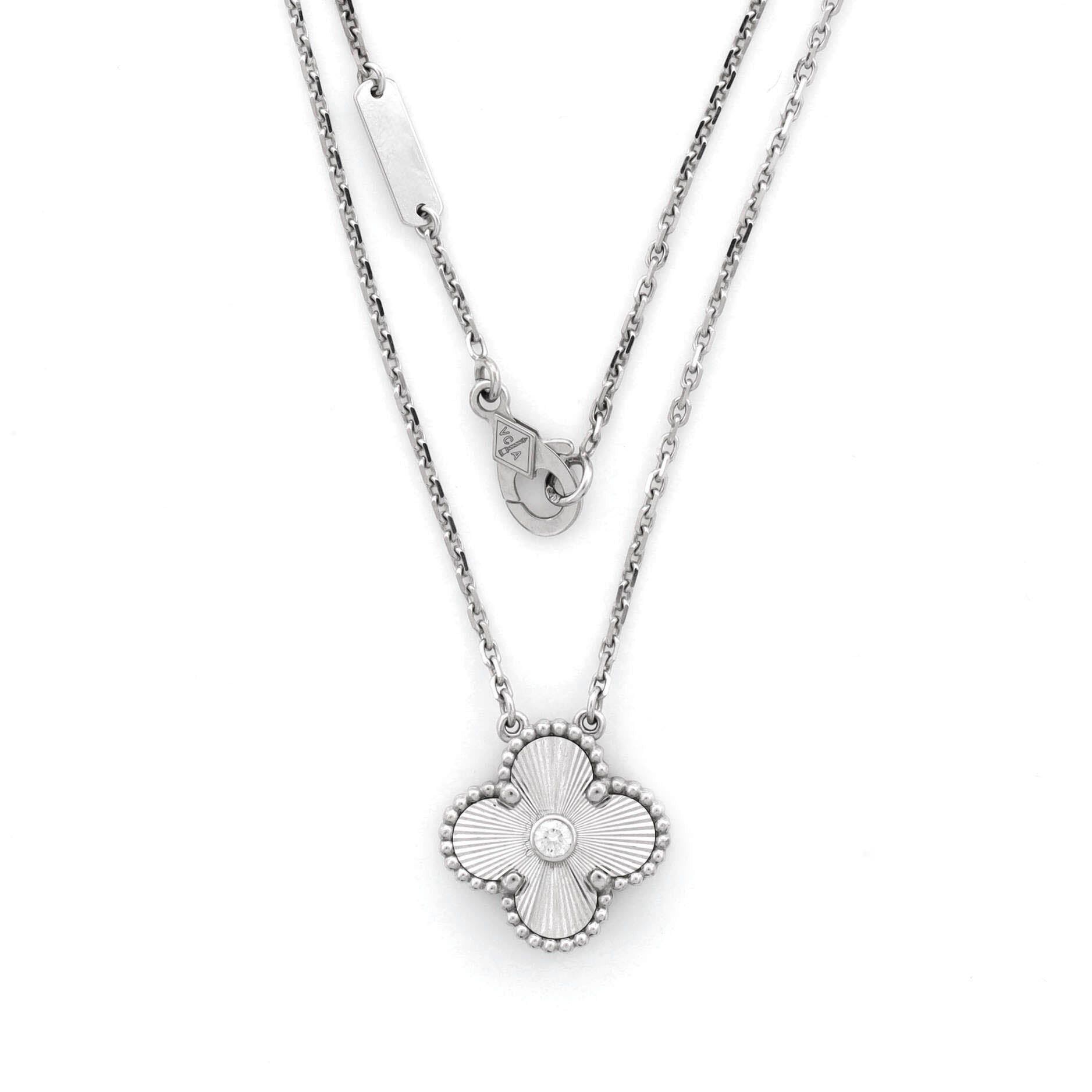 Van Cleef & Arpels Vintage Alhambra Pendant Necklace Size ONE SIZE - 3 Thumbnail