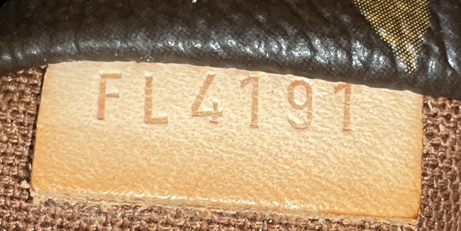 Louis Vuitton Totally Handbag Size ONE SIZE - 9 Thumbnail