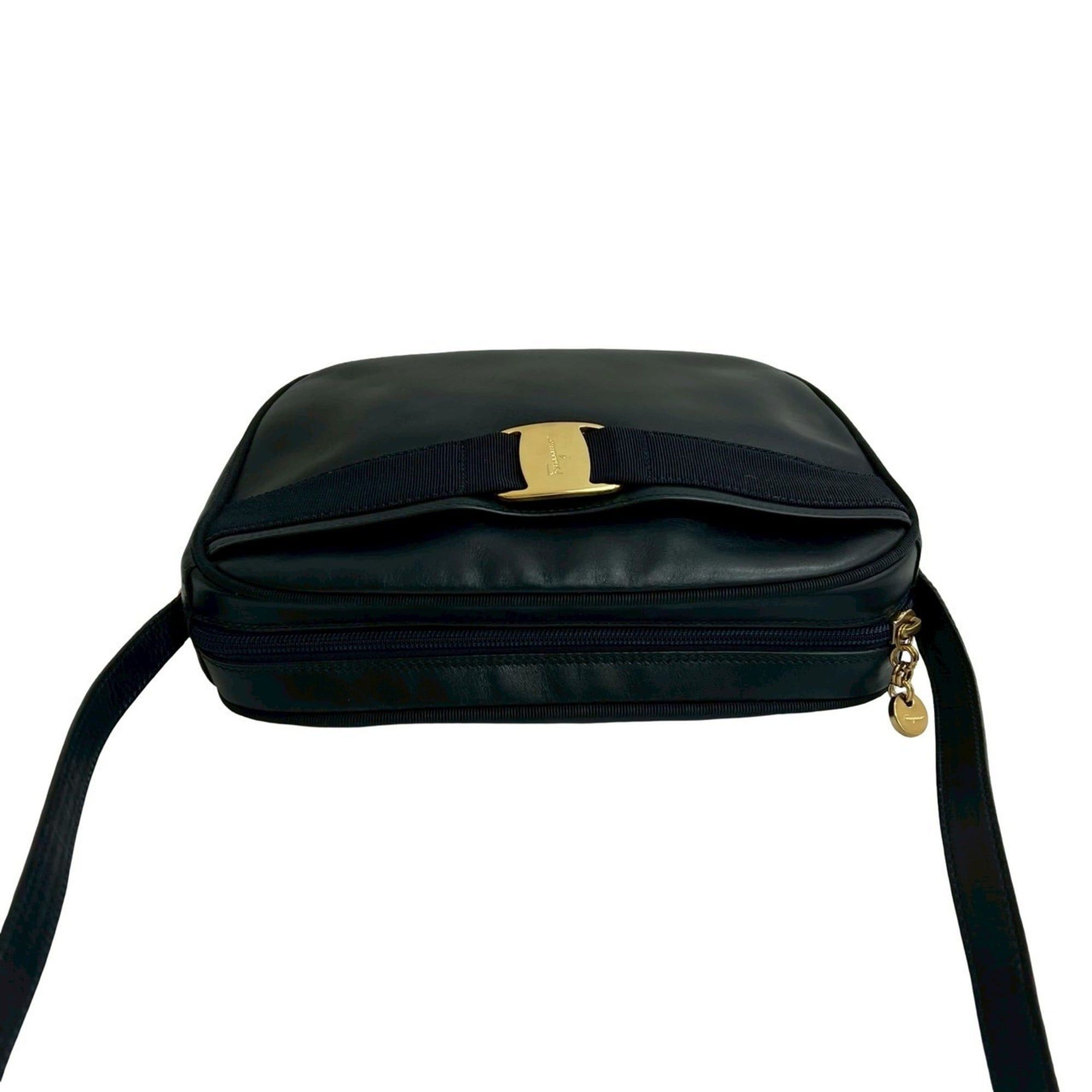 Salvatore Ferragamo Salvatore Ferragamo Vara Ribbon Leather Shoulder Bag/Pochette in Navy 35077 Size ONE SIZE - 4 Thumbnail