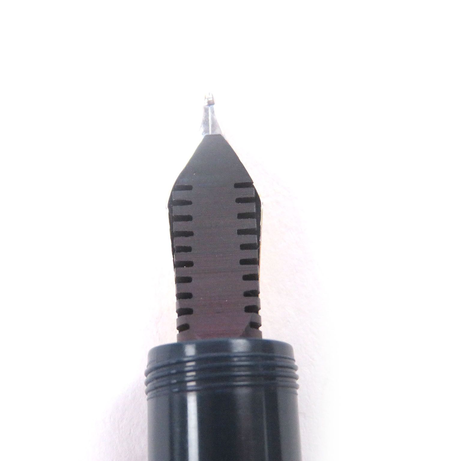 Other Other OMAS Marconi Au750 Fountain Pen Limited Precious Metal Pen DUTY FREE for USA Size ONE SIZE - 5 Thumbnail