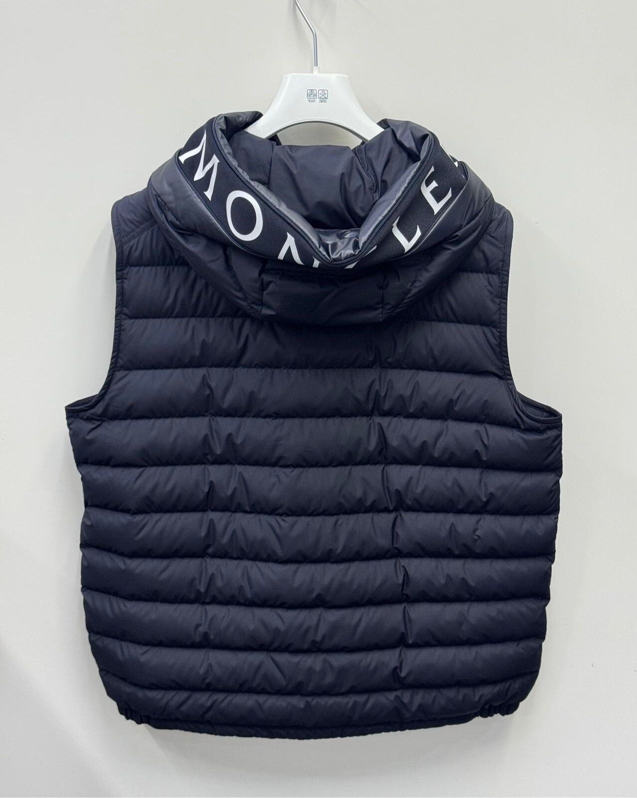 Moncler Moncler Bourget Men's Hooded Down Vest Size US M / EU 48-50 / 2 - 2 Thumbnail