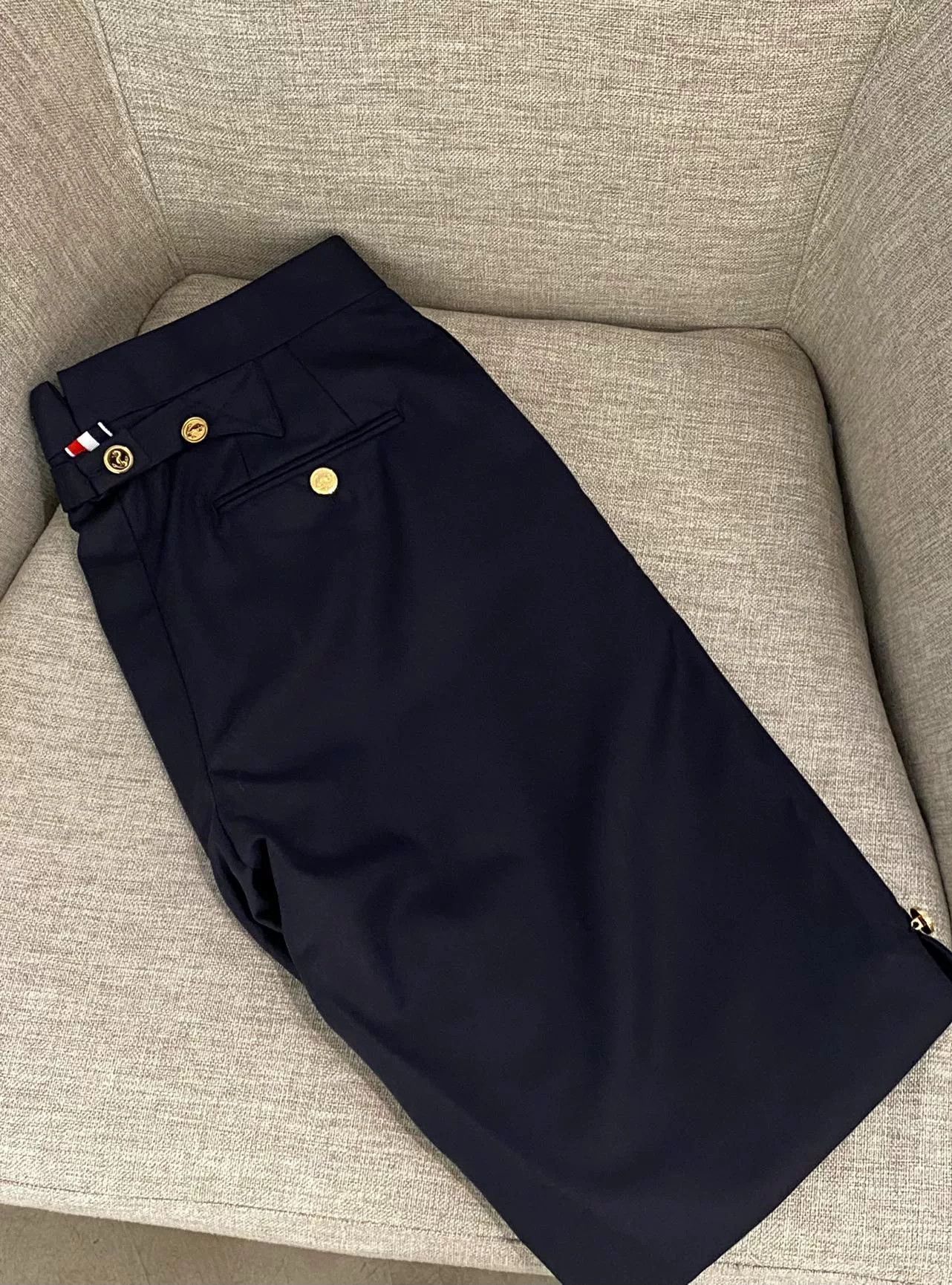 Thom Browne Thom Browne Suit Shorts for Men Size US 26 / EU 42 - 3 Thumbnail