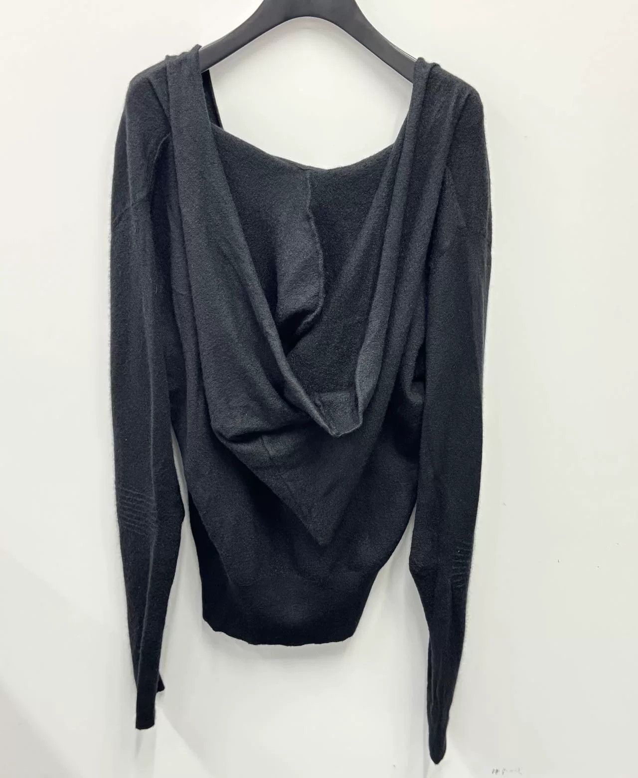 Rick Owens Rick Owens Black V-Neck Wool Sweater Size S / US 4 / IT 40 - 2 Thumbnail