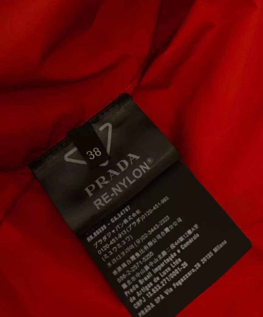 Prada PRADA Recycled Nylon Light Jacket Size 38 Size S / US 4 / IT 40 - 6 Thumbnail