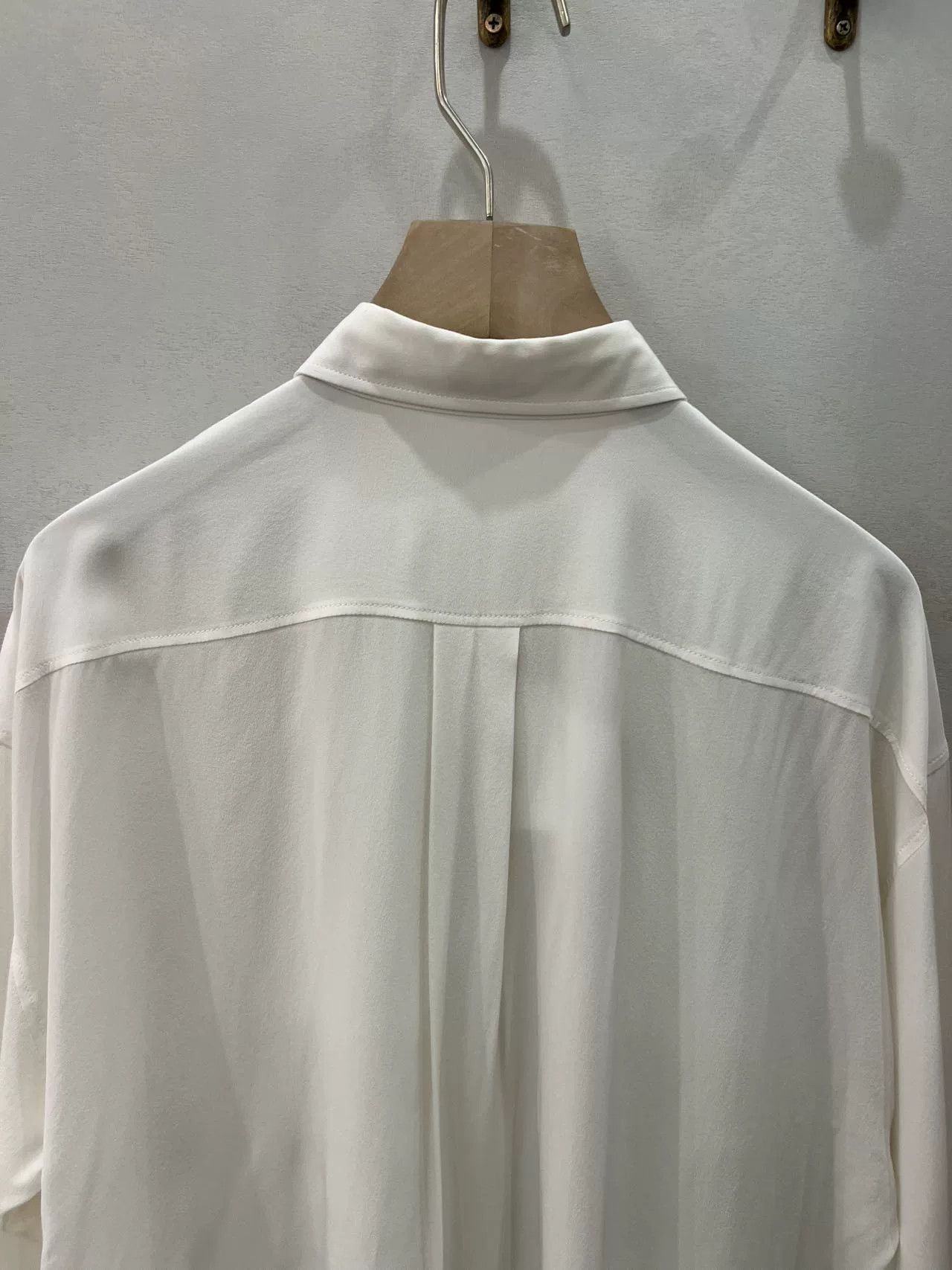 Brunello Cucinelli Brunello Cucinelli Women's Classic Shirt Size S / US 4 / IT 40 - 5 Thumbnail