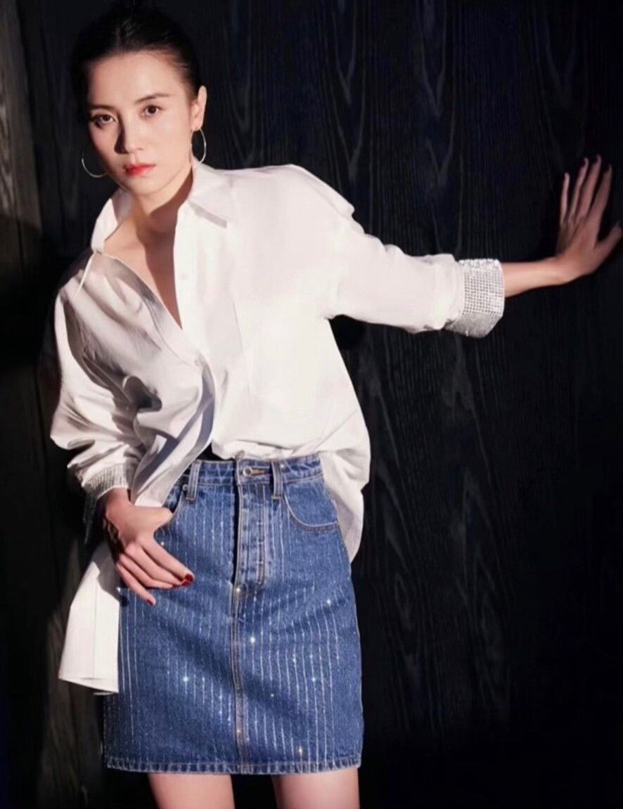 Alexander Wang Alexander Wang Denim Skirt with Rhinestones Size 25" / US 0 / IT 36 - 2 Thumbnail