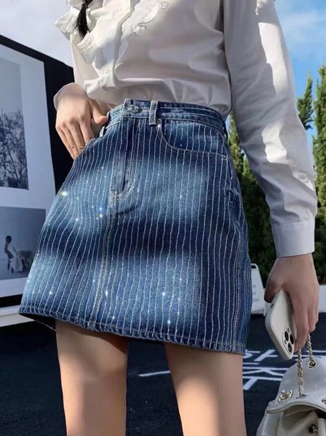 Alexander Wang Alexander Wang Denim Skirt with Rhinestones Size 25" / US 0 / IT 36 - 4 Thumbnail
