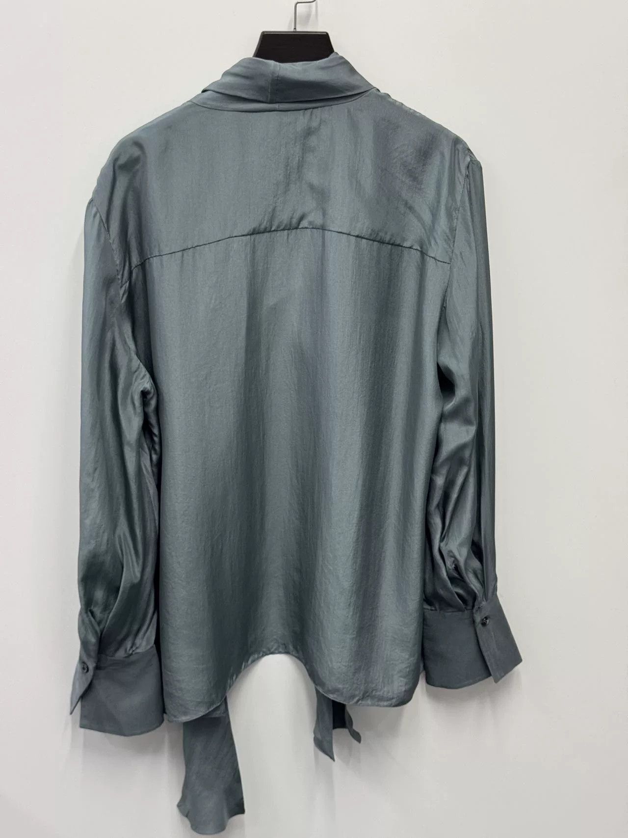 Brunello Cucinelli Brunello Cucinelli Silk Shirt for Women Size L / US 10 / IT 46 - 2 Thumbnail
