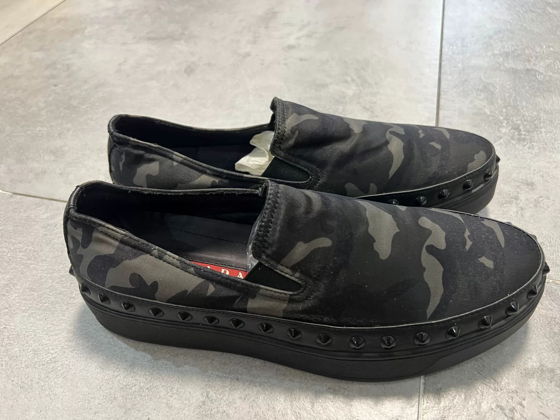 Prada Prada Men's Slip-On Casual Sneakers Size US 7 / EU 40 - 4 Thumbnail