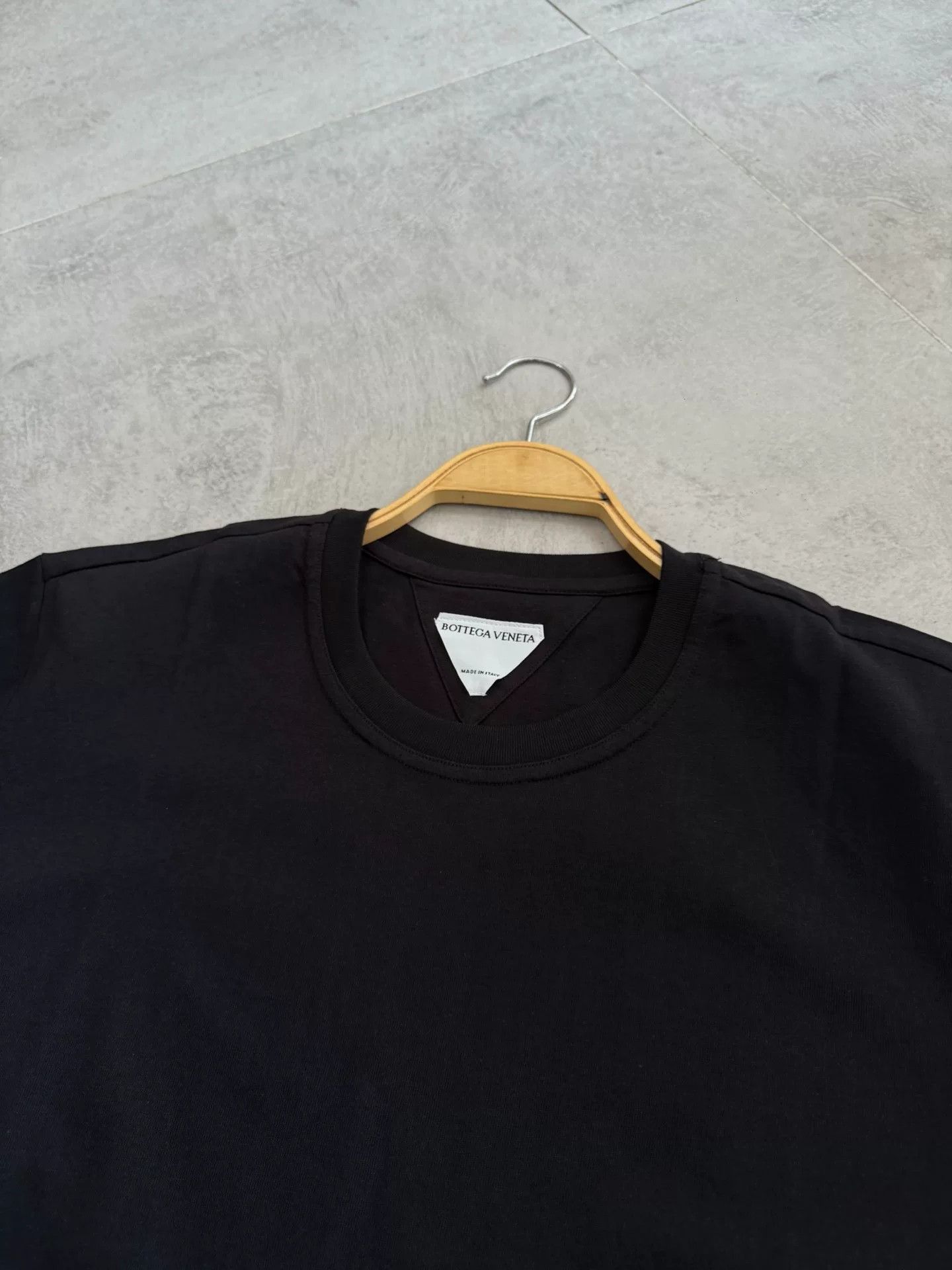 Bottega Veneta Bottega Veneta Men's Black T-Shirt Size US XL / EU 56 / 4 - 4 Thumbnail