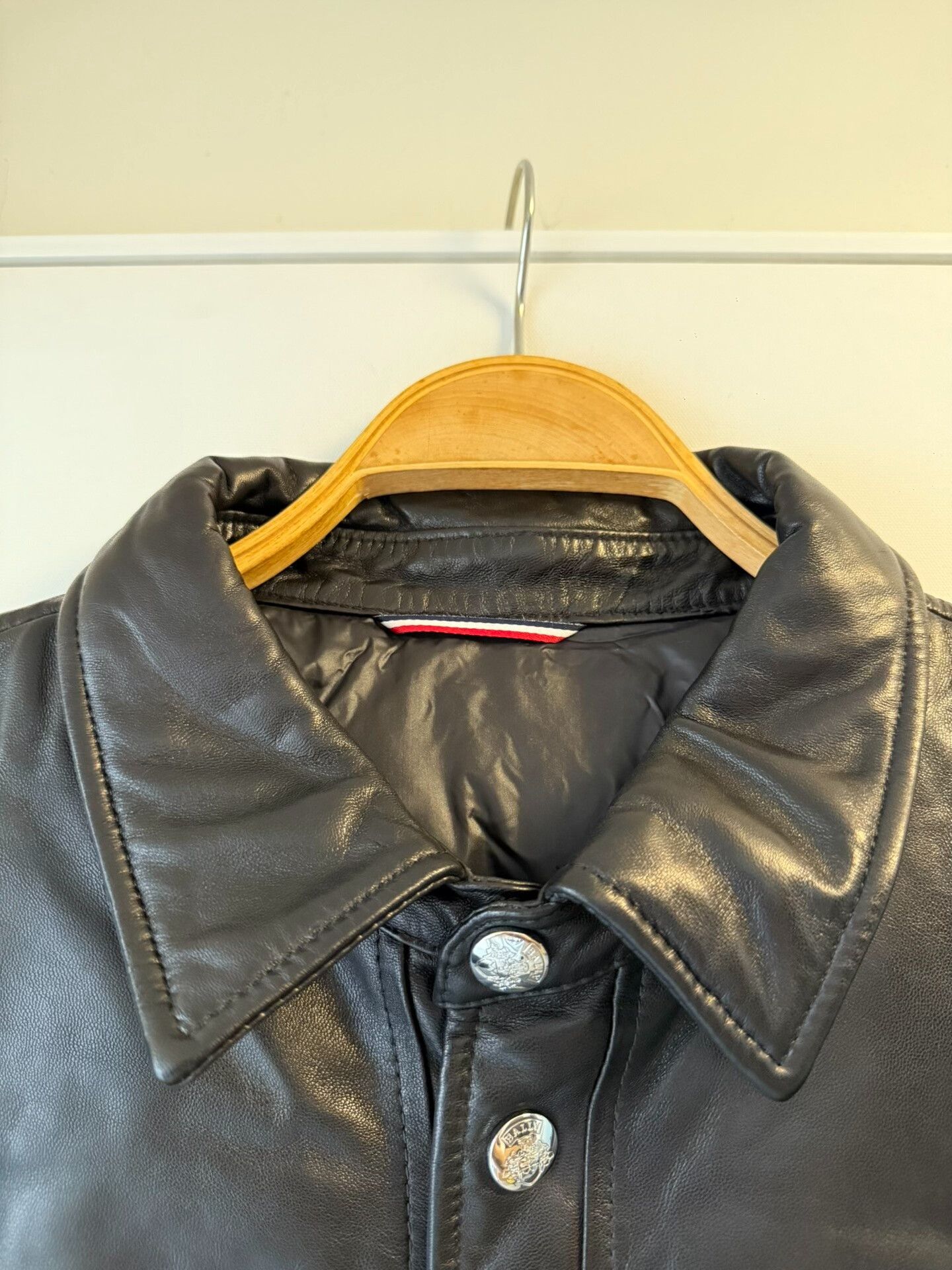Bally BALLY Leather Down Jacket for Men Size US L / EU 52-54 / 3 - 6 Thumbnail