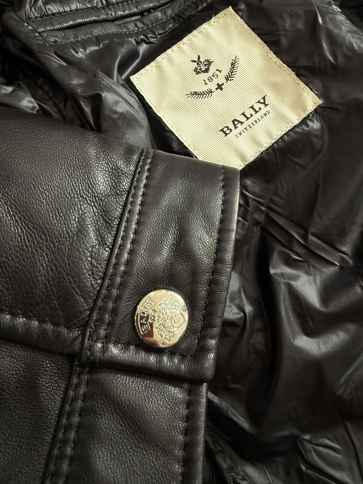 Bally BALLY Leather Down Jacket for Men Size US L / EU 52-54 / 3 - 7 Thumbnail