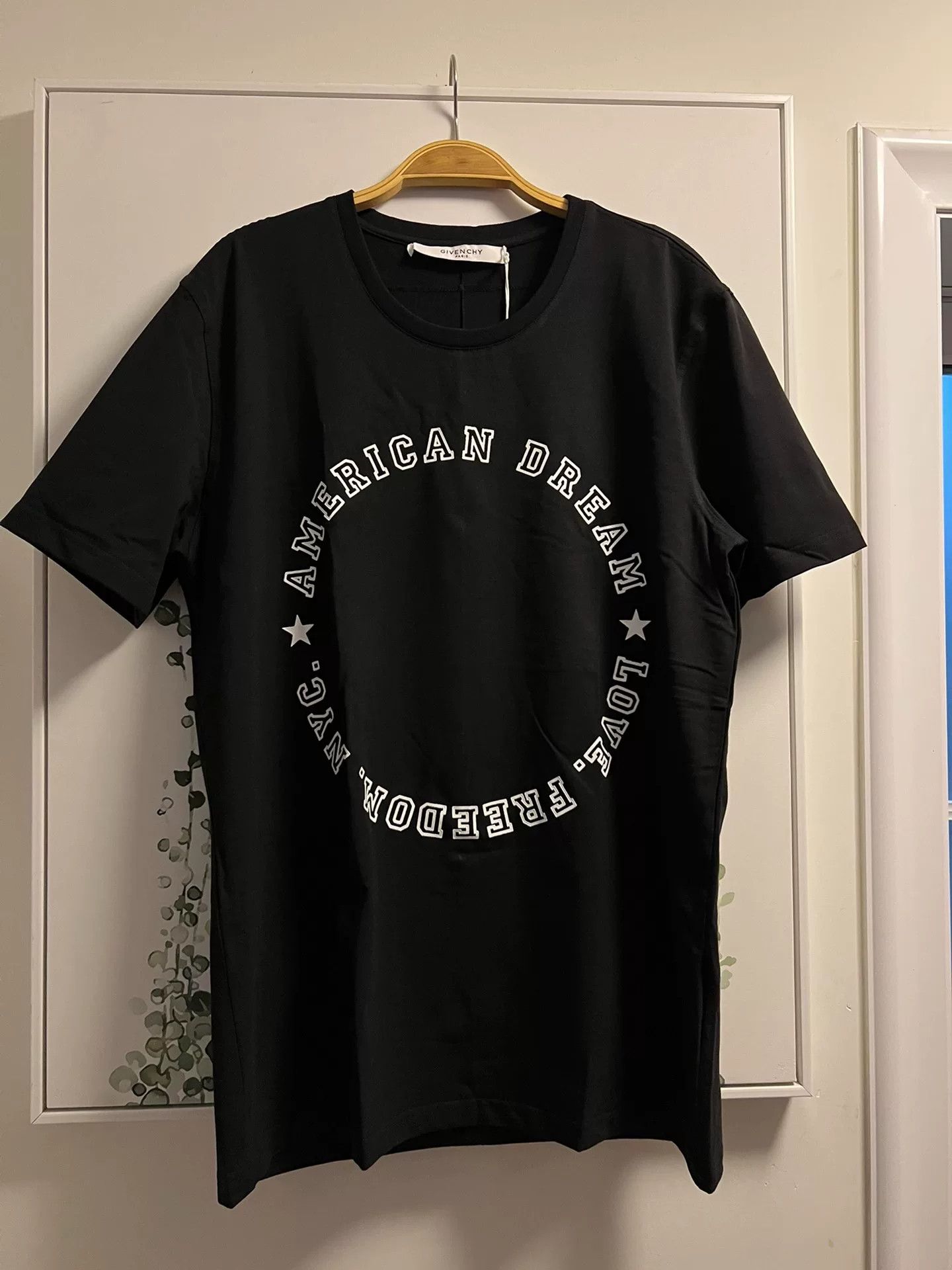 Givenchy Givenchy Men's Short Sleeve T-Shirt Size US L / EU 52-54 / 3 - 3 Thumbnail