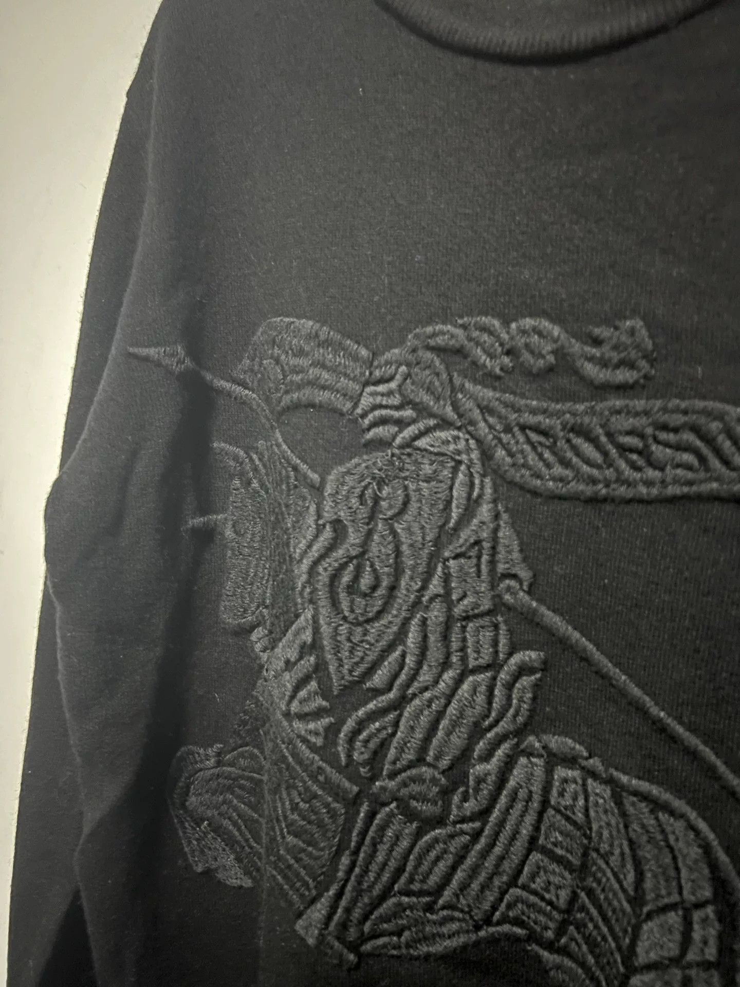 Burberry Burberry Men's Sweater with Embroidery Size US M / EU 48-50 / 2 - 5 Thumbnail
