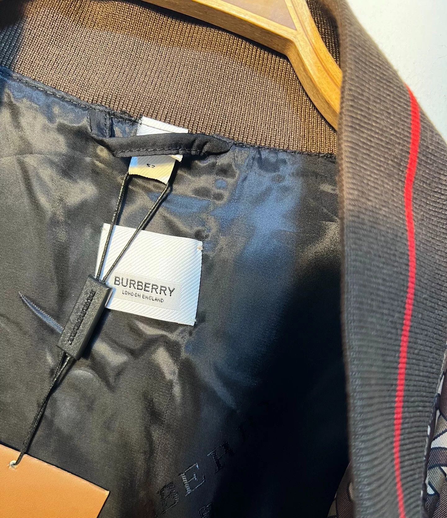 Burberry Burberry Men’s Classic Logo Jacket Size US L / EU 52-54 / 3 - 7 Thumbnail