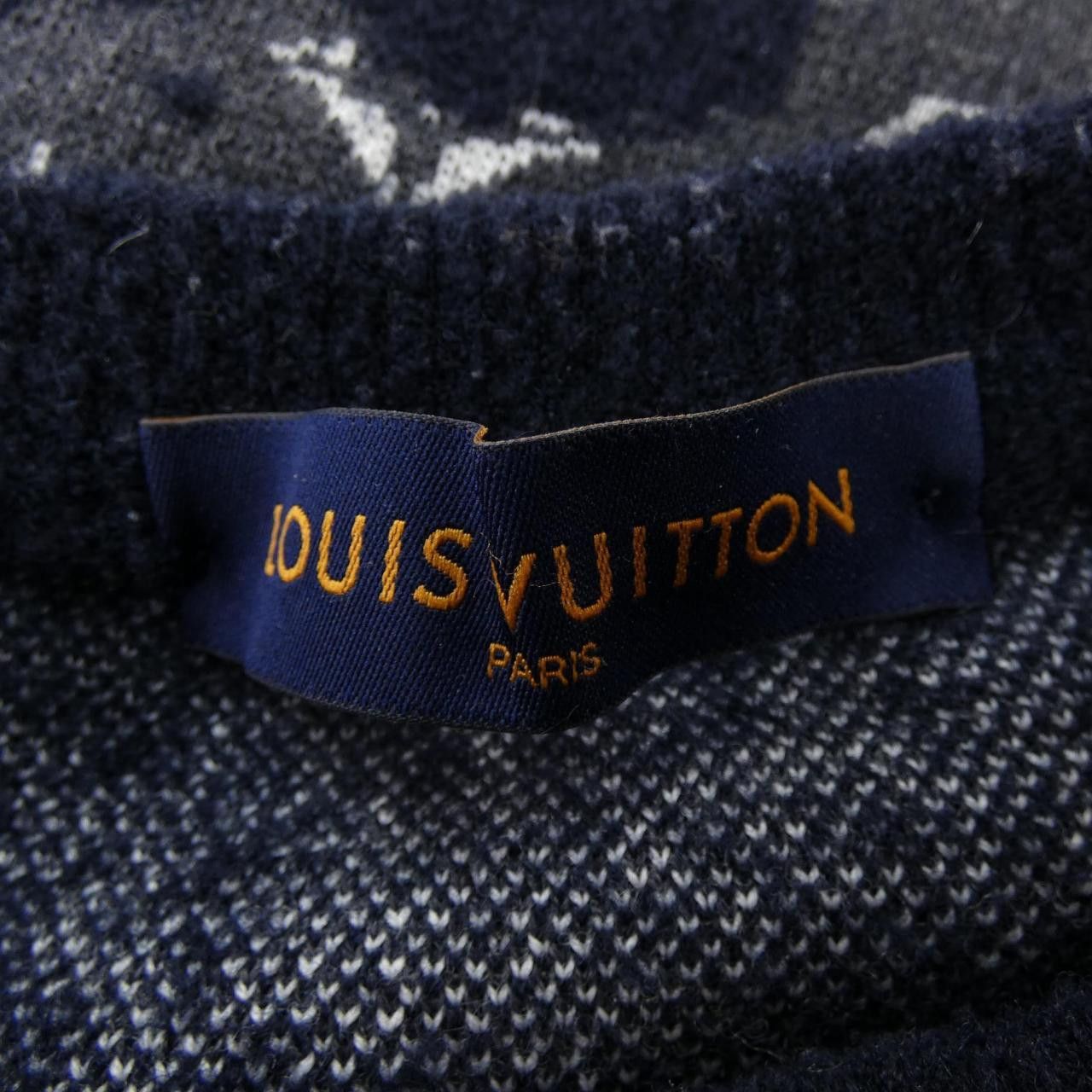 Louis Vuitton Louis Vuitton Louis Vuitton Distressed Monogram Knit Textile Tops HKN03WZMB DUTY FREE for USA Size ONE SIZE - 4 Thumbnail