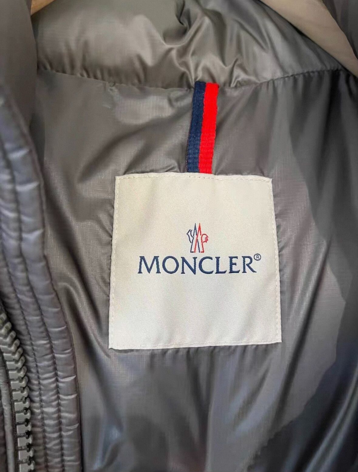 Moncler Moncler Men's Hooded Down Jacket Size US M / EU 48-50 / 2 - 5 Thumbnail