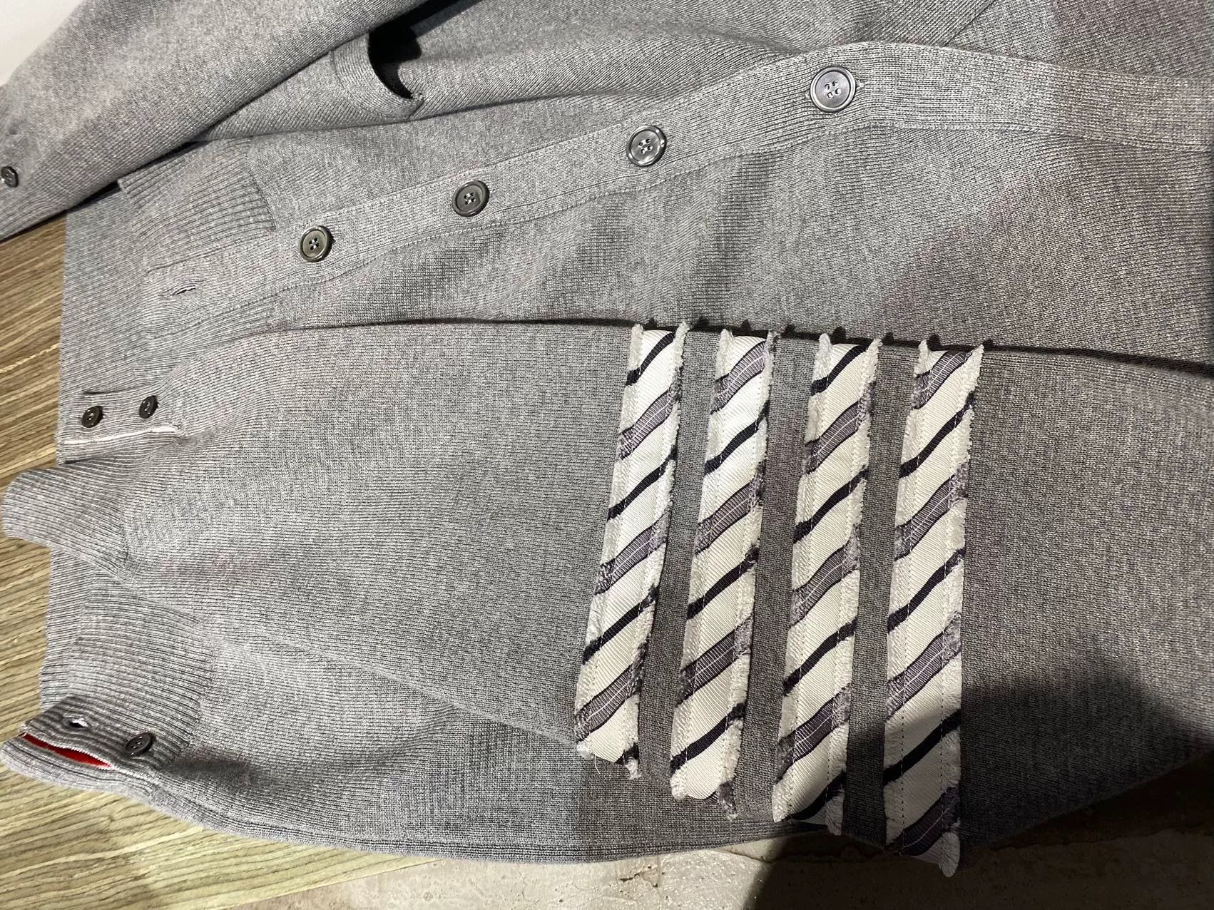 Thom Browne Thom Browne Men's Classic Cardigan Size US M / EU 48-50 / 2 - 6 Thumbnail