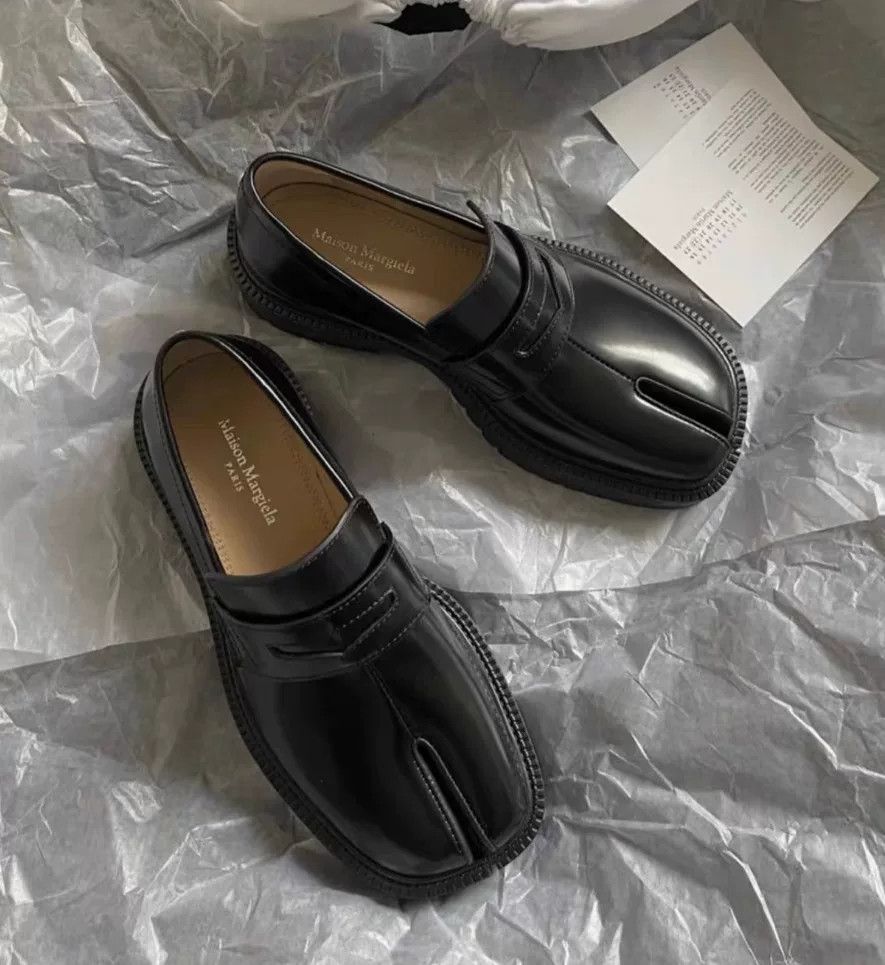 Maison Margiela Maison Margiela Black Split-Toe Loafers Size US 4 / IT 34 - 2 Thumbnail