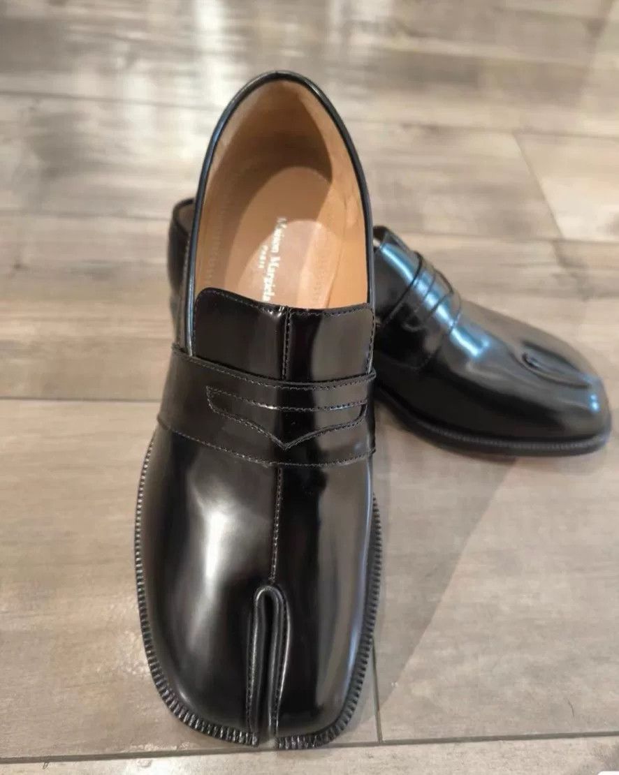 Maison Margiela Maison Margiela Black Split-Toe Loafers Size US 4 / IT 34 - 7 Thumbnail