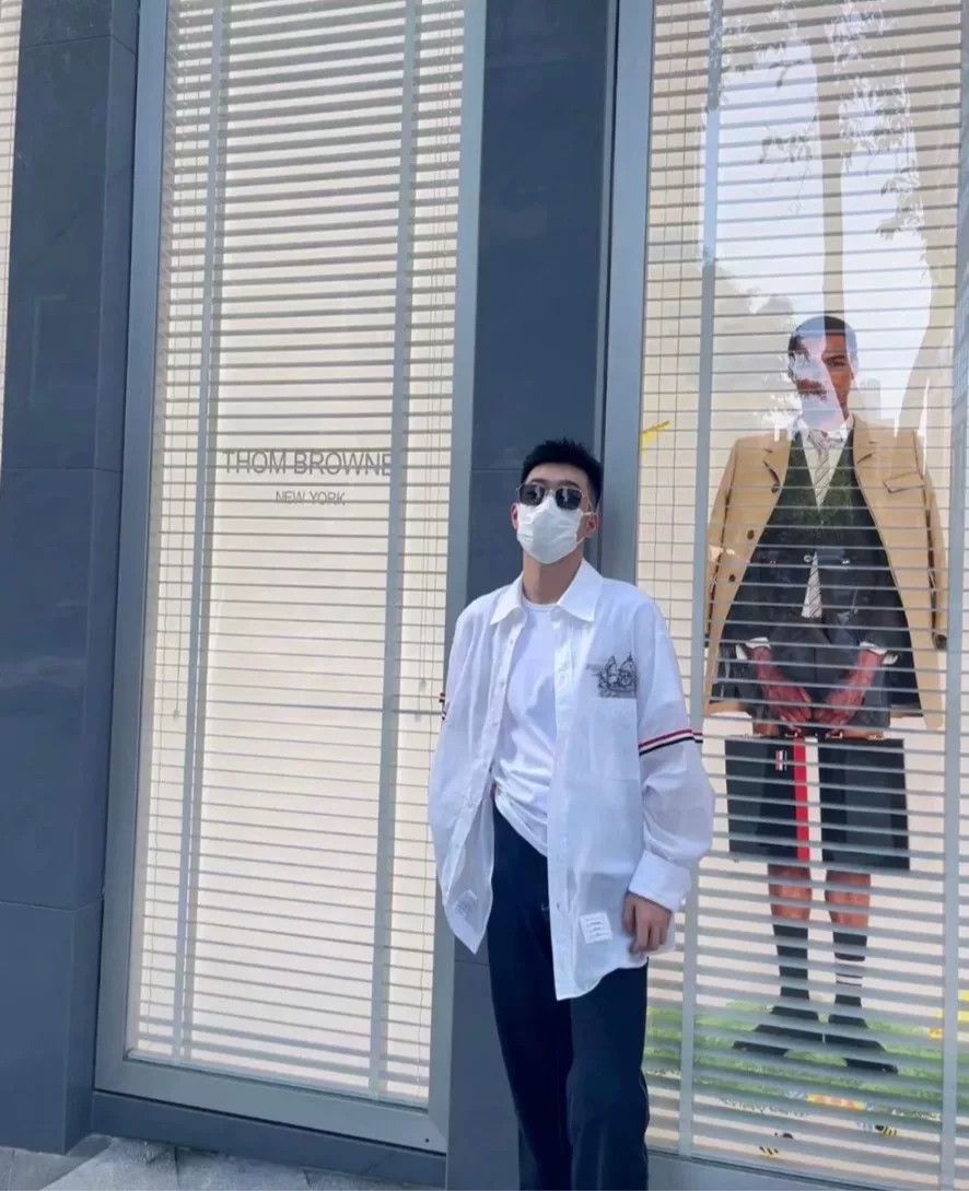 Thom Browne Thom Browne Men's Oversized Shirt Size US M / EU 48-50 / 2 - 8 Thumbnail