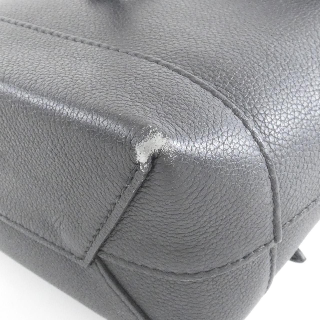 Louis Vuitton Louis Vuitton Louis Vuitton Lockme Calfskin Backpack Leather Backpack DUTY FREE for USA Size ONE SIZE - 3 Thumbnail