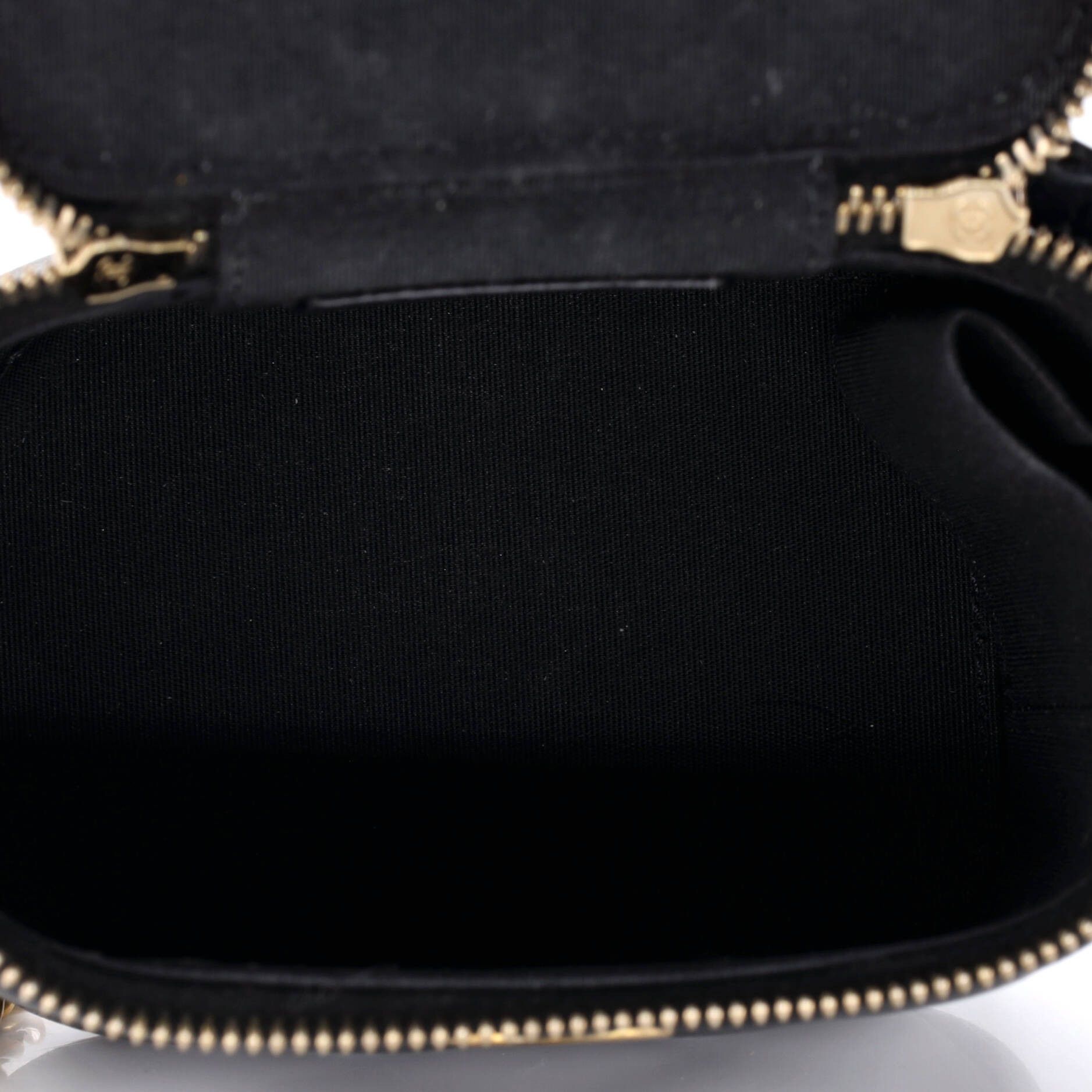 Chanel Classic Top Handle Vanity Case with Chain Quilted Lambskin Mini Size ONE SIZE - 4 Thumbnail