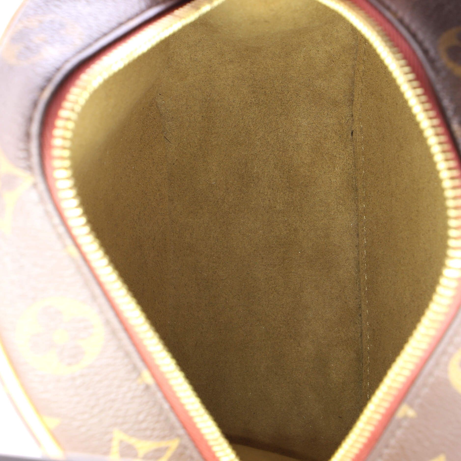 Louis Vuitton Boite Chapeau Souple Bag Monogram Canvas PM Size ONE SIZE - 4 Thumbnail